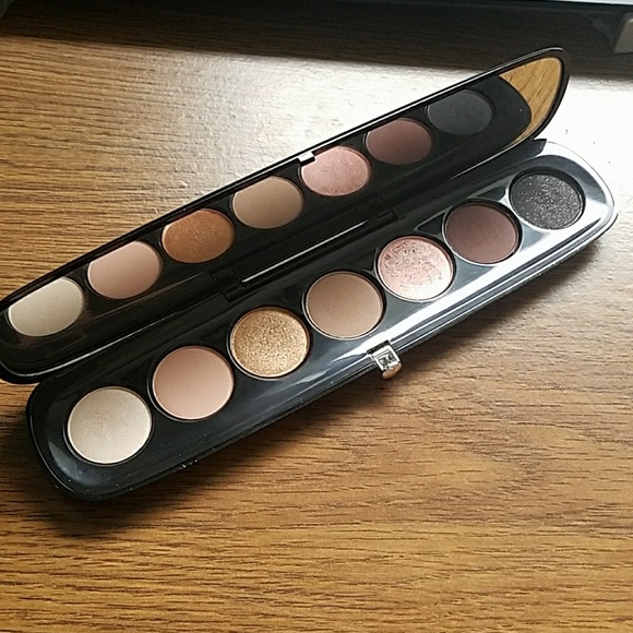 Marc Jacobs Other - MARC JACOBS Eye-conic Glambition Eyeshadow Palette